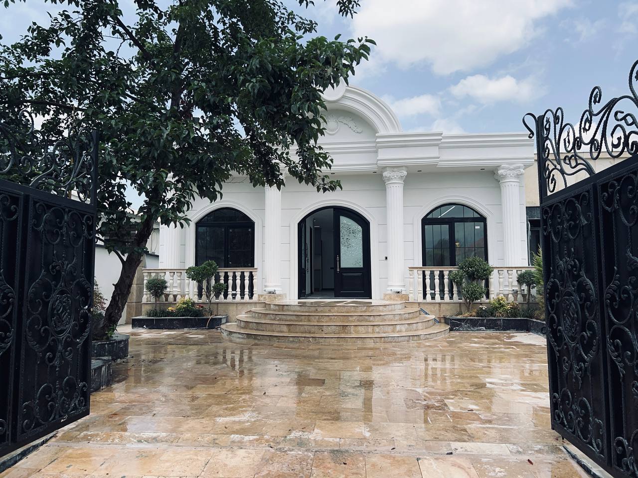 فروش-عمارت-سفید-بهدشت-۲۶۰-متر-زمین-۳