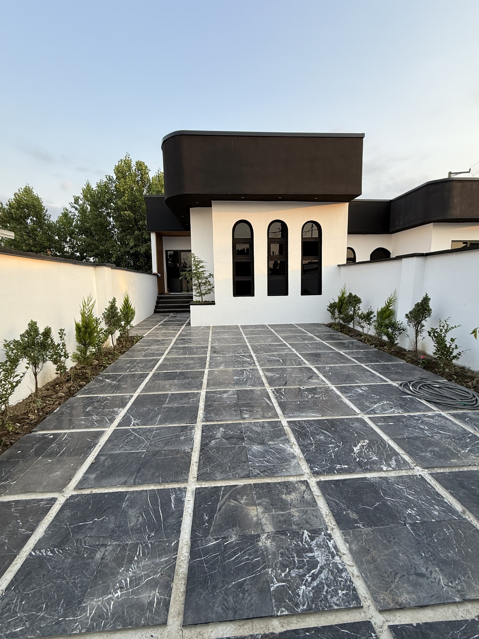 ۲-دستگاه-ویلای-فلت-آهودشت-۱۵۰-متر-زمین