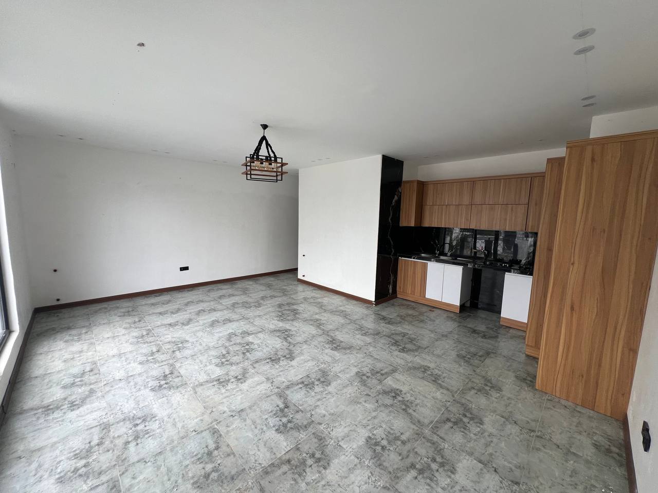 ویلای-فلت-مدرن-آپادانا-۱۷۰-متر-زمین-تاپ